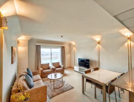 UNDER 5 STAR HOTEL MANAGMENT GREAT SERVICE | WIFI