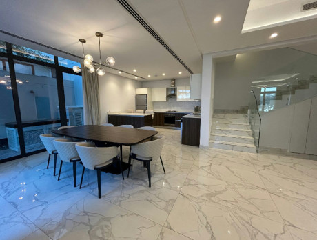 LUXURY VILLA + MAID ROOM | PRIVATE BEACH ACCESS