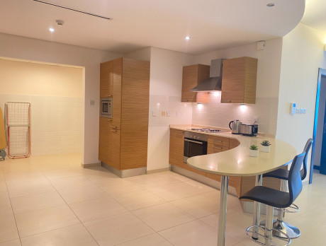 LUXURY DESIGN VILLA + MAID ROOM | PRIVATE BEACH ACCESS 