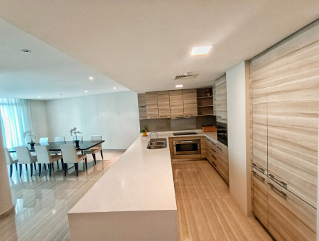 UNIQUE MODERN SEA VIEW 5 STAR DUPLEX | PETS OK